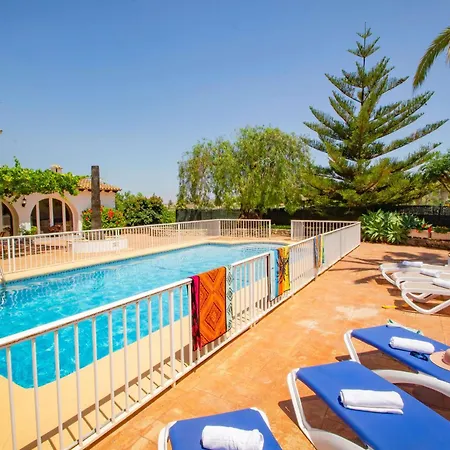 Villa Rocky - Plusholidays *
