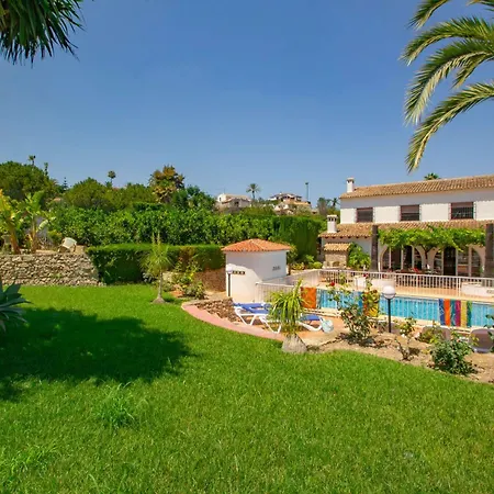 Rocky - Plusholidays Villa